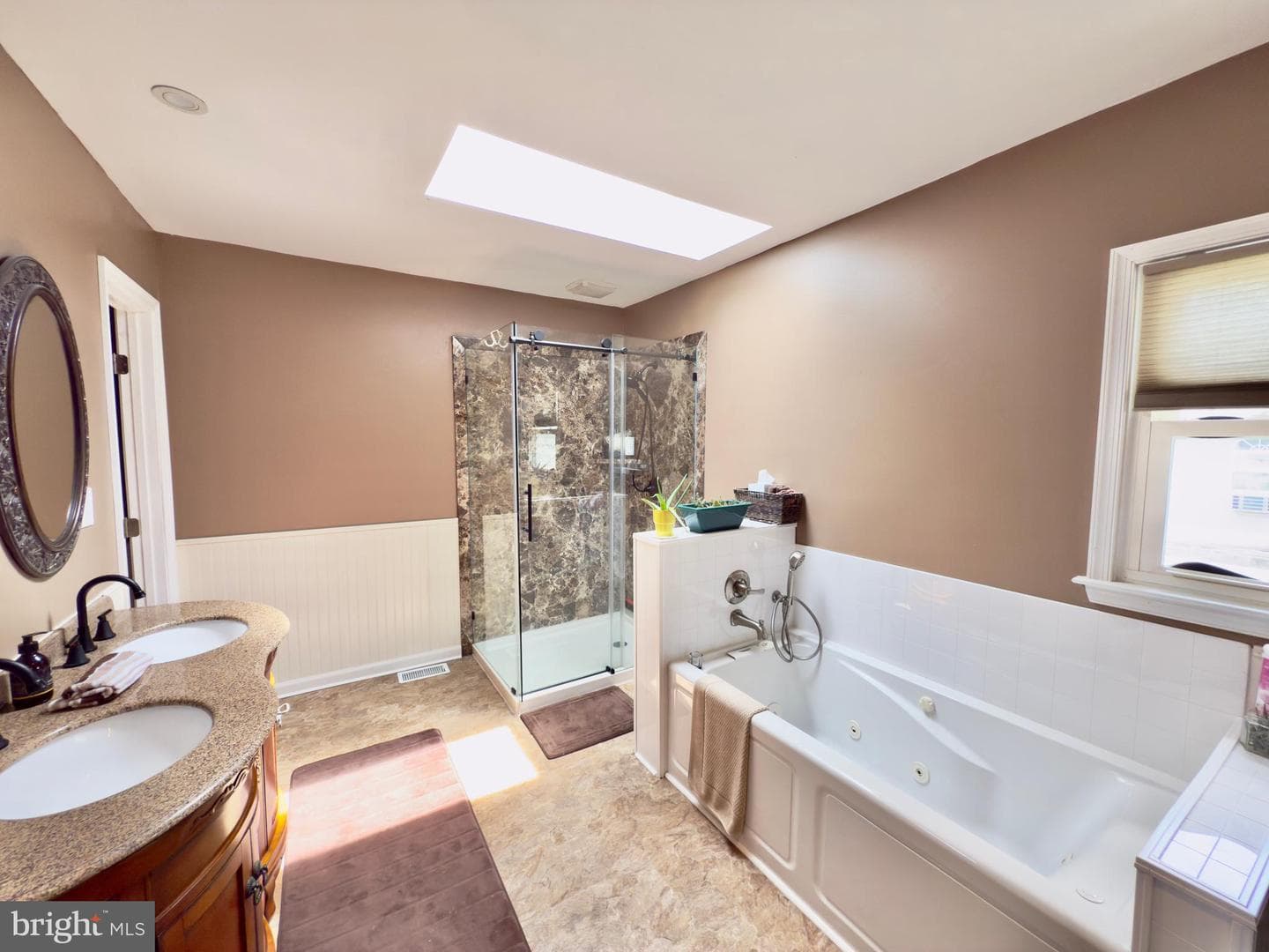 8295 Woodward Street photo 20