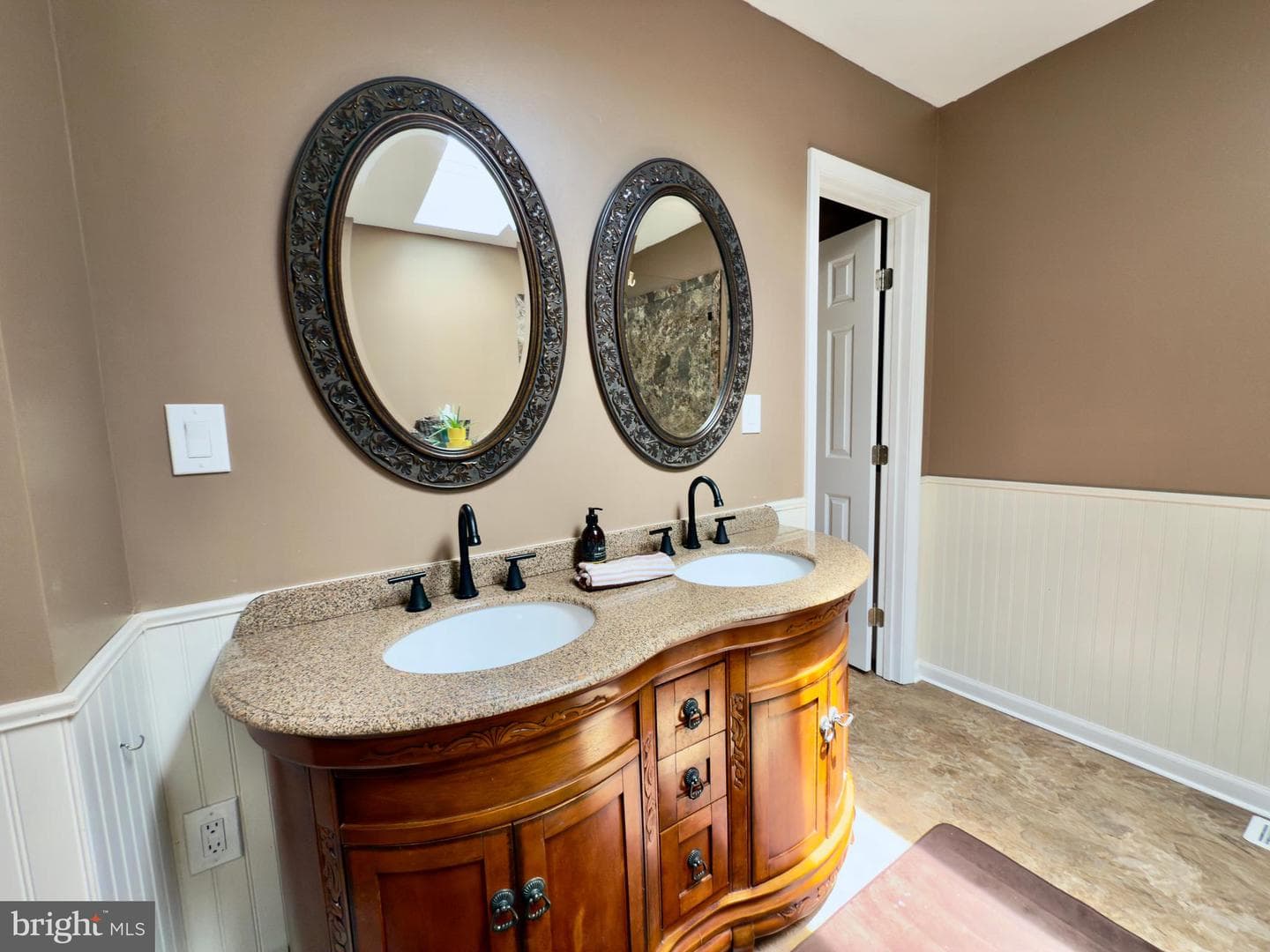 8295 Woodward Street photo 21
