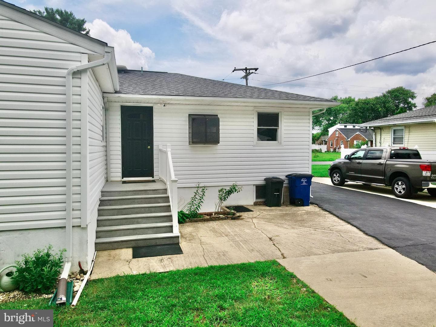 8295 Woodward Street photo 44