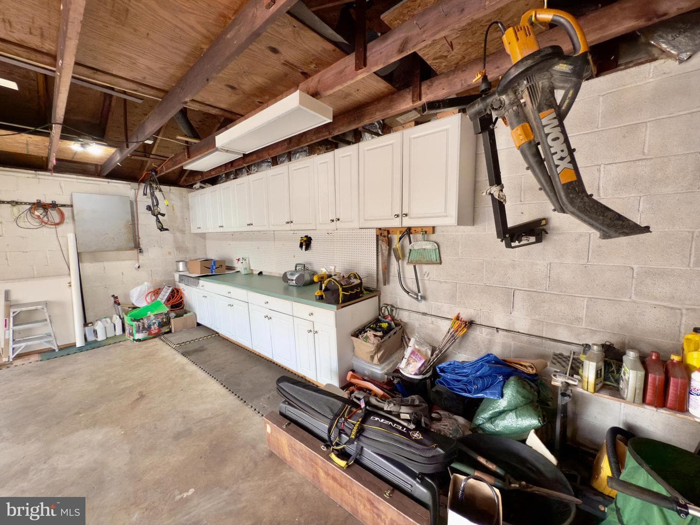 8295 Woodward Street photo 50
