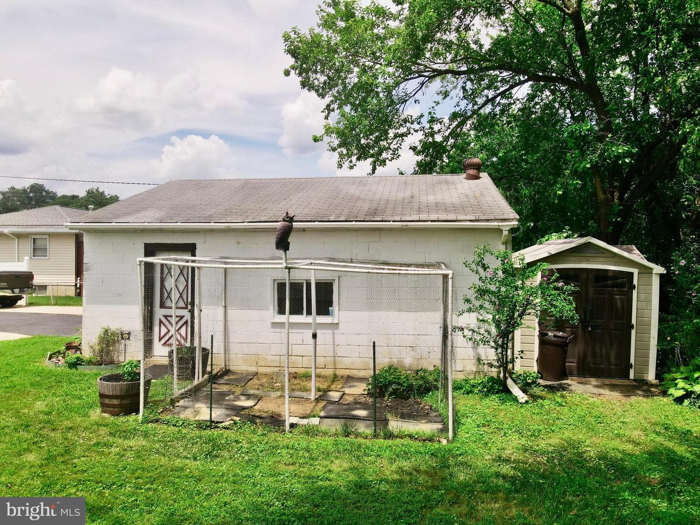8295 Woodward Street photo 52