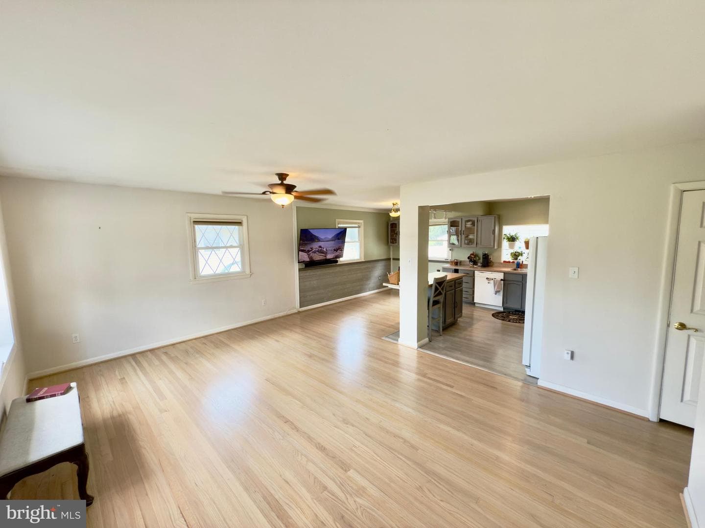 8295 Woodward Street photo 8