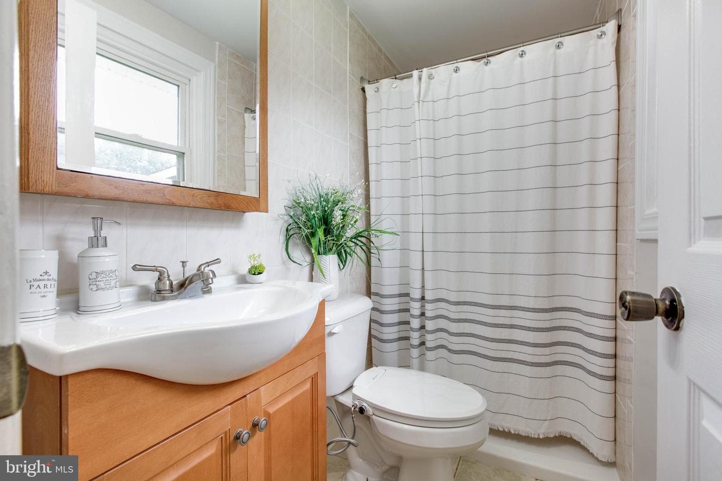 5731 Margrave Mews photo 25