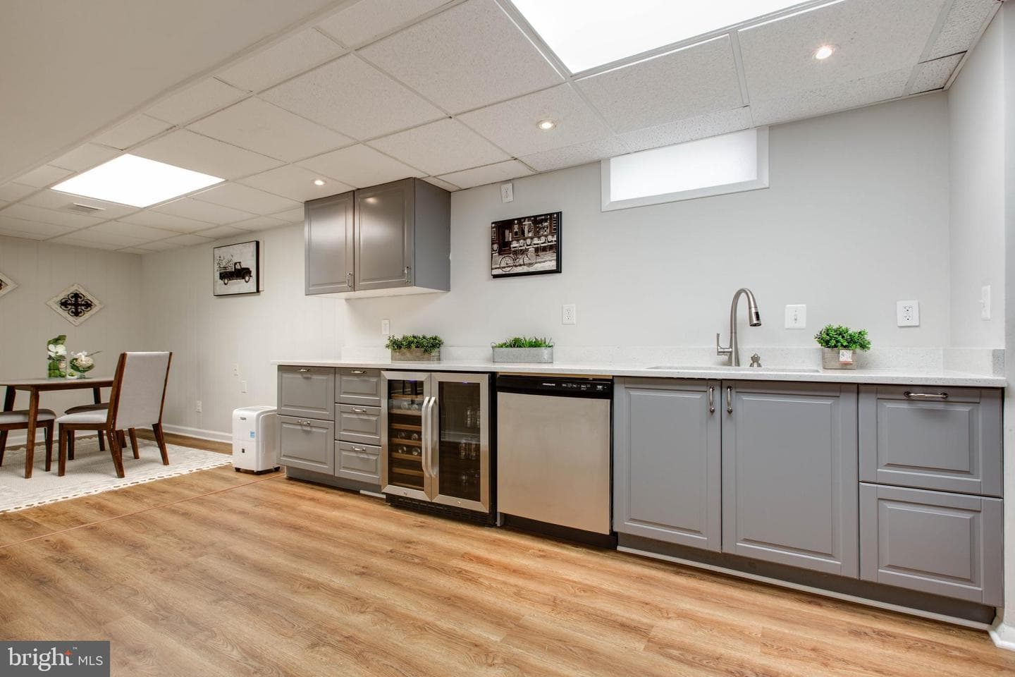 5731 Margrave Mews photo 34