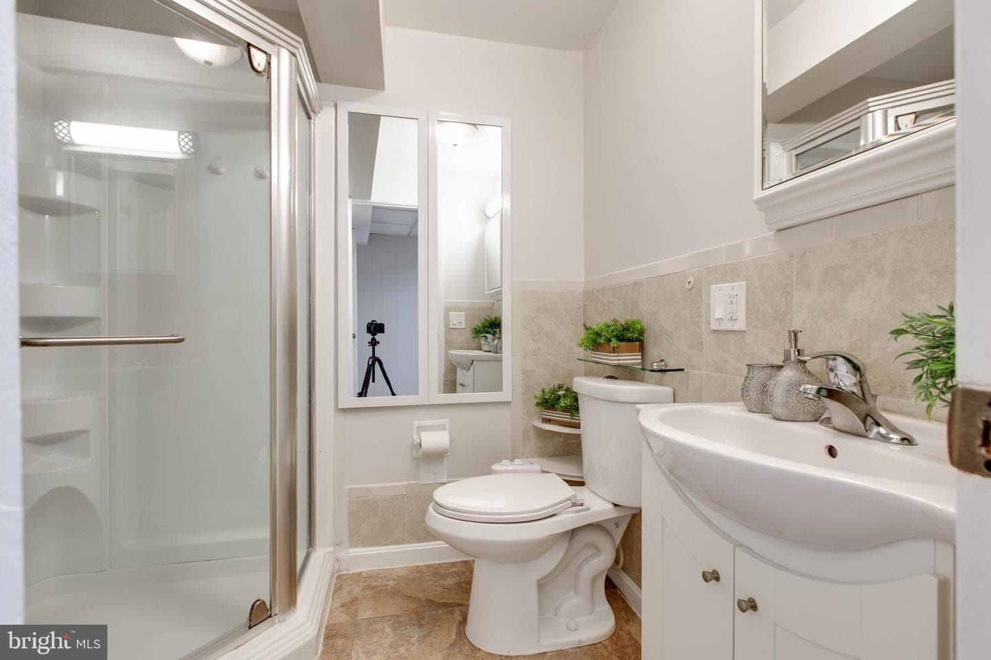 5731 Margrave Mews photo 43