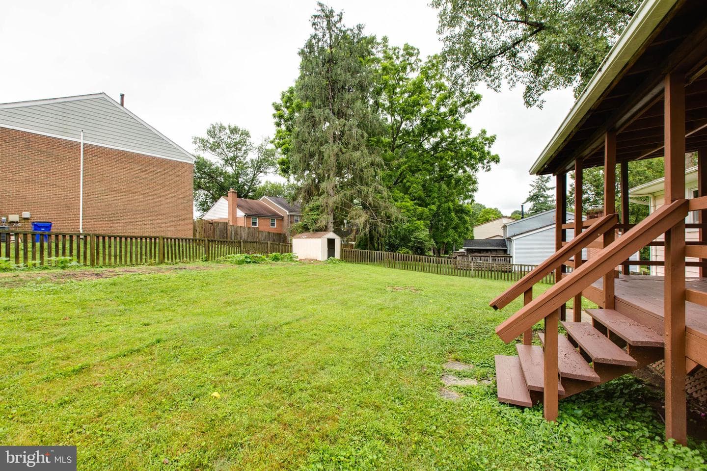 5731 Margrave Mews photo 45