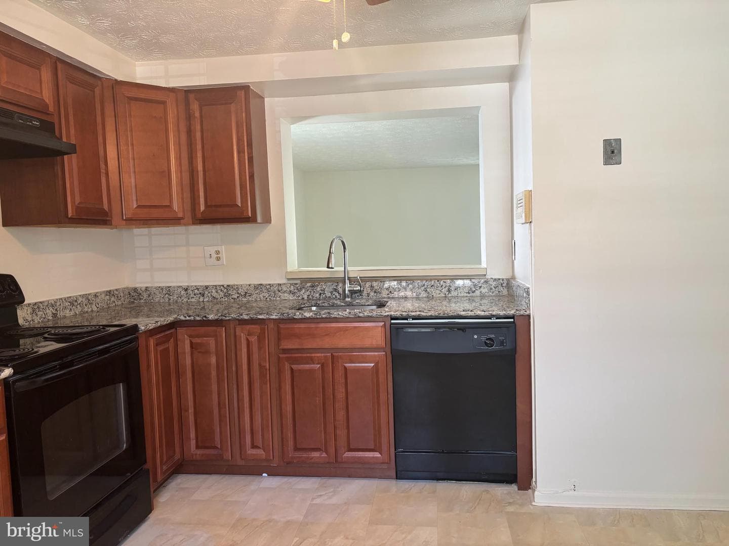 8230 Wellington Place photo 6