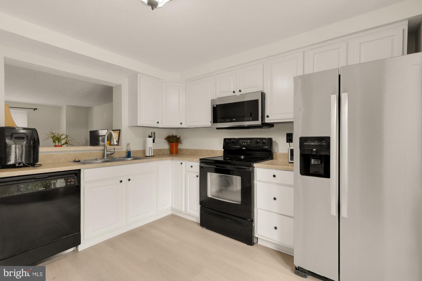 8173 Sheffield Court photo 6