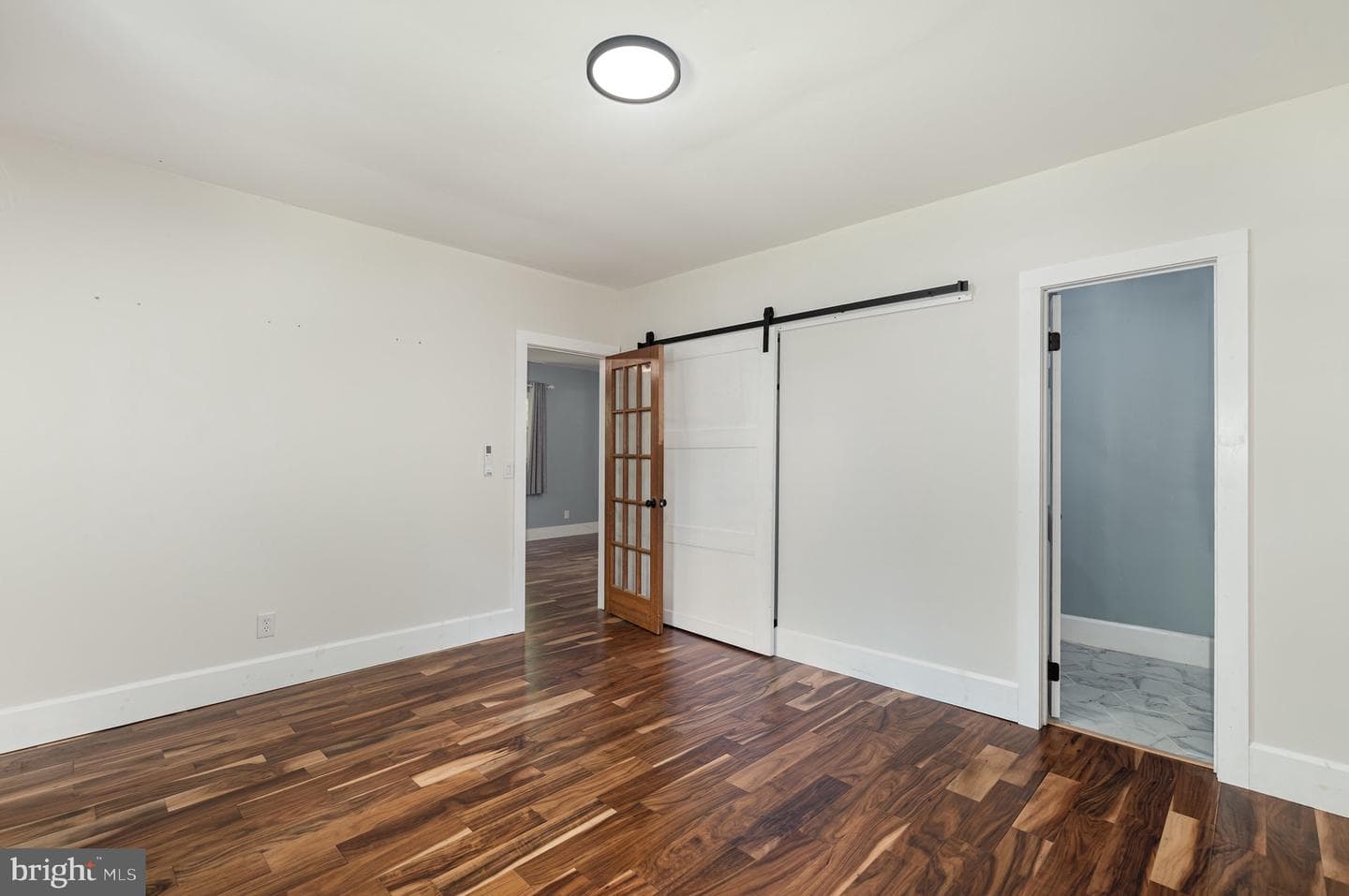 2932 Rogers Avenue photo 37