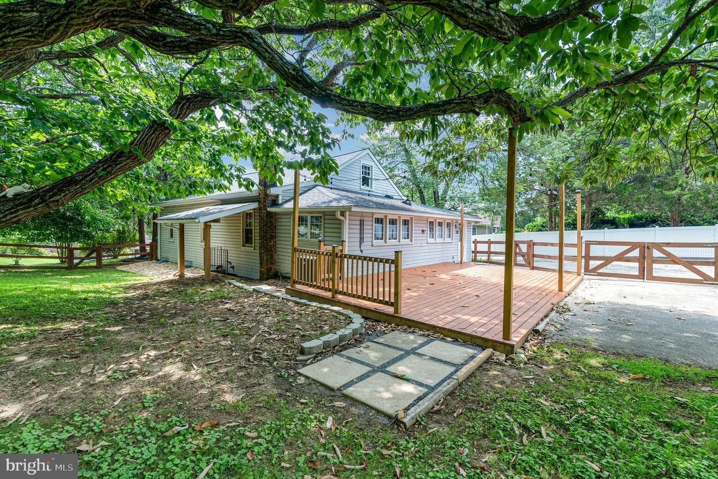 2932 Rogers Avenue photo 5