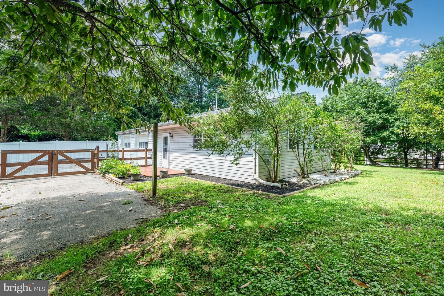 2932 Rogers Avenue photo 6