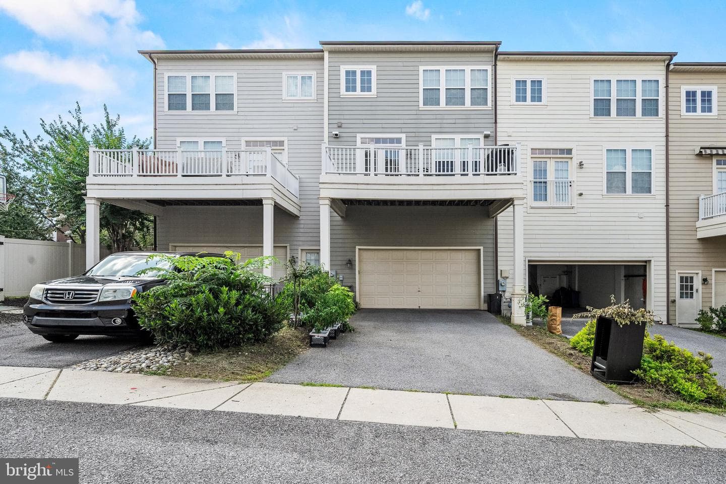 7704 Water Street photo 2