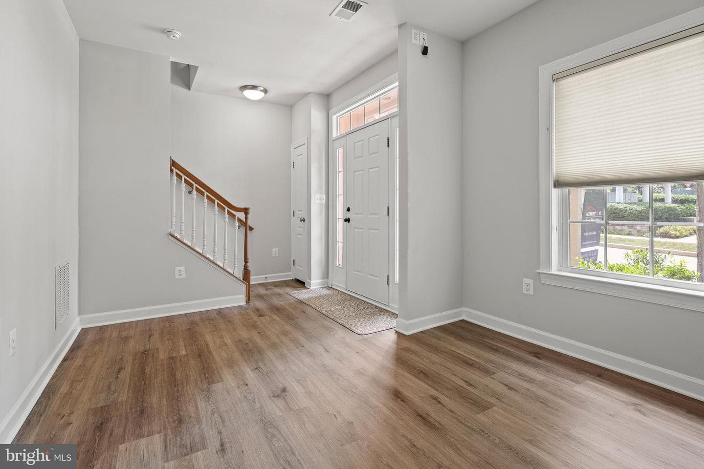 7704 Water Street photo 29