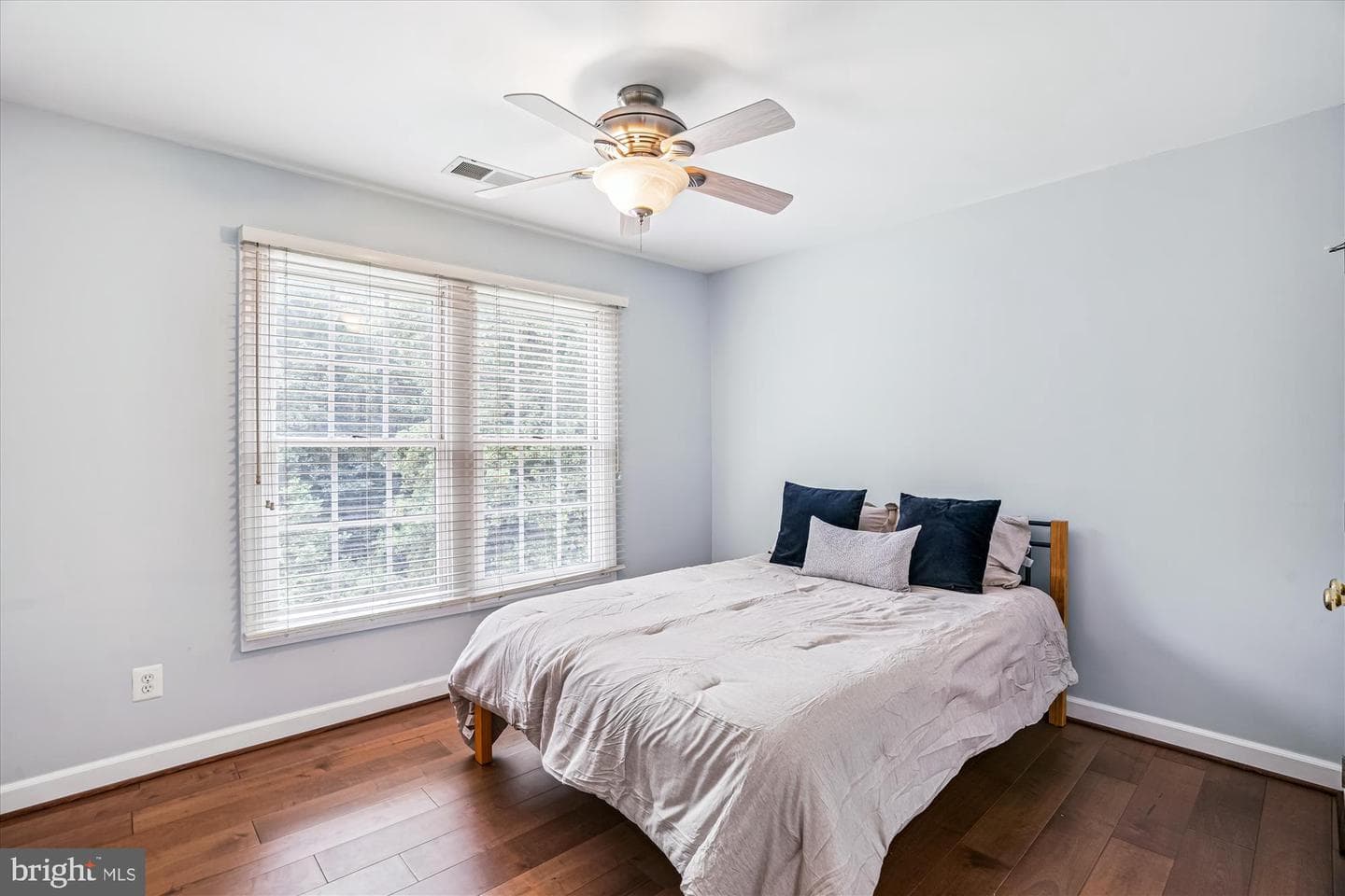 11385 Bishops Gate Lane photo 26