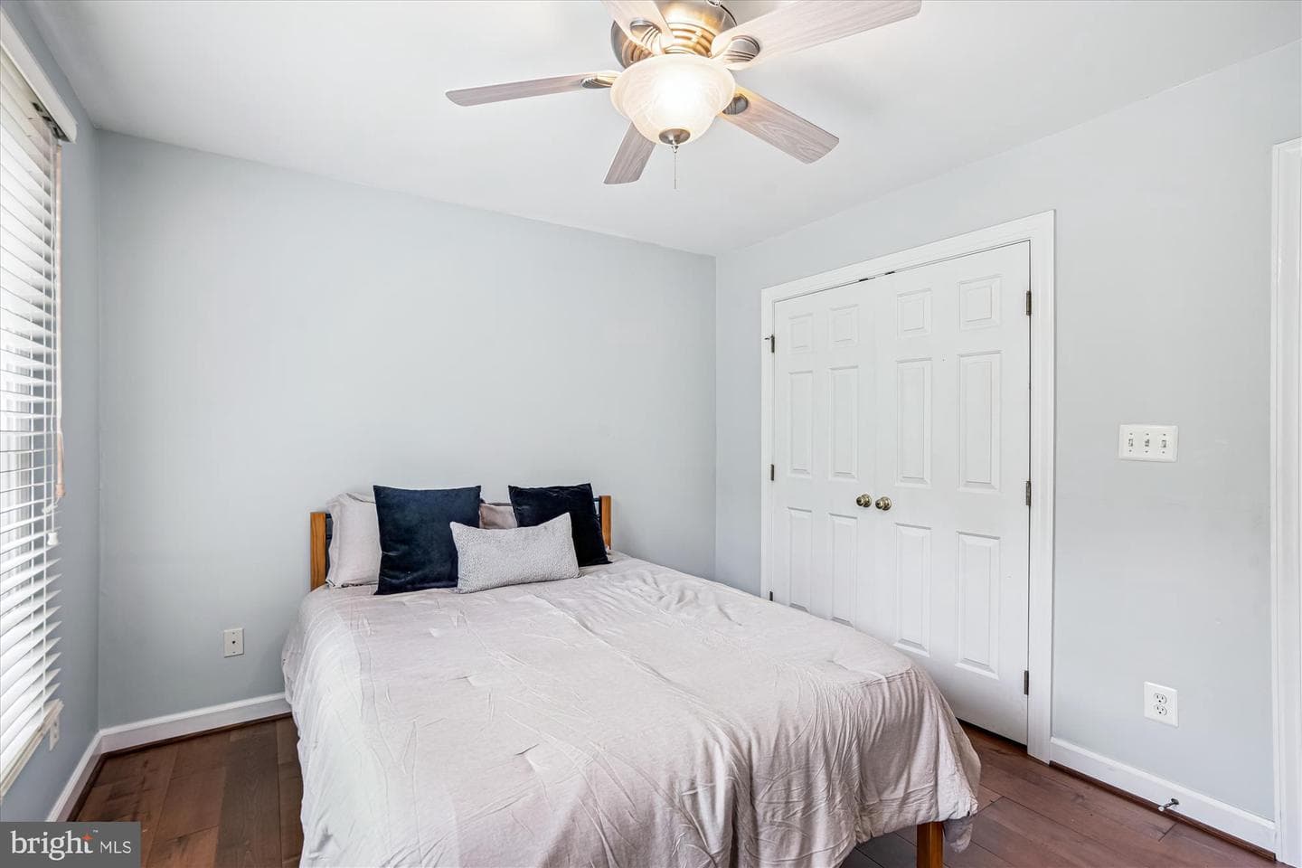 11385 Bishops Gate Lane photo 27