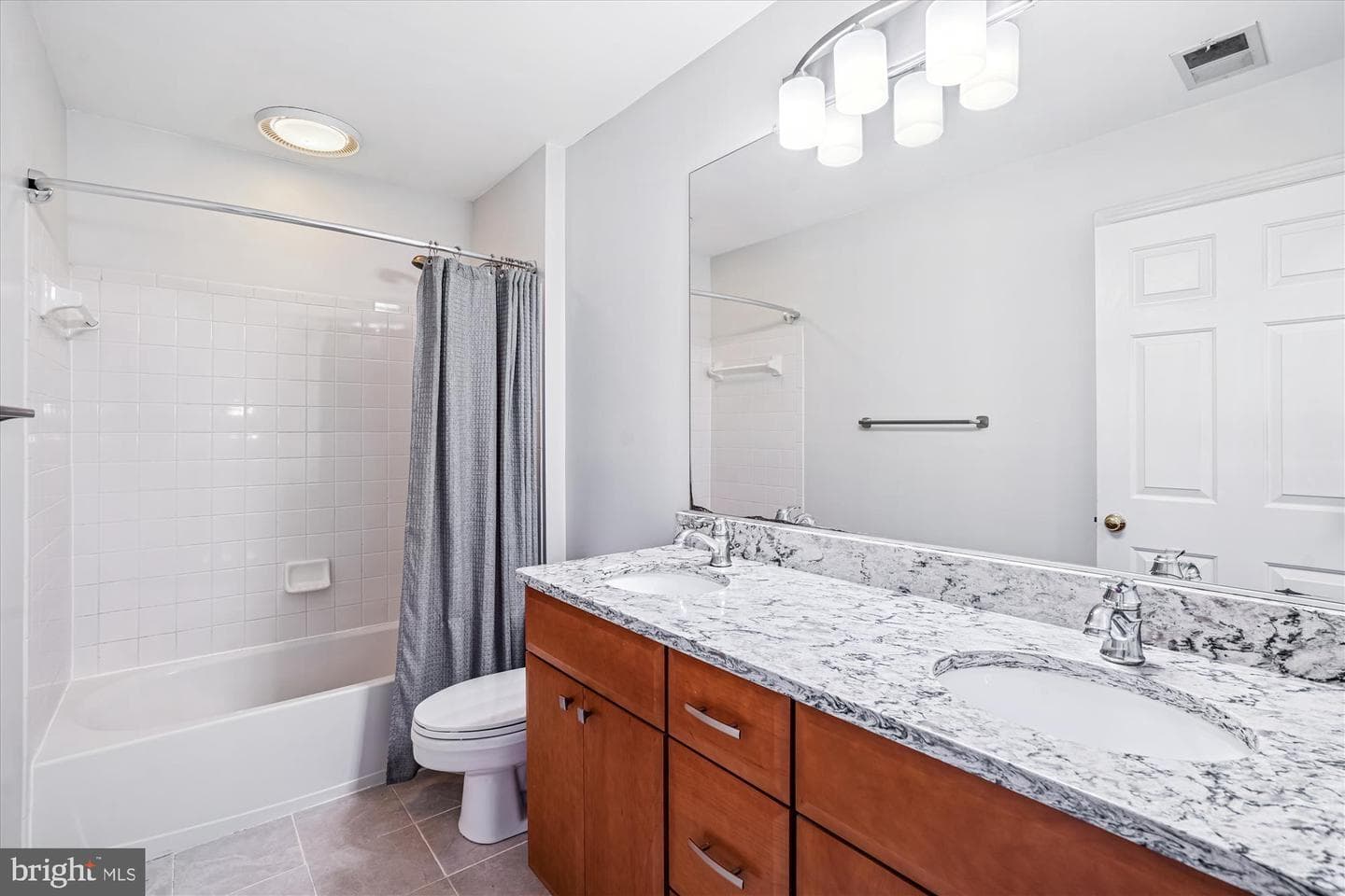11385 Bishops Gate Lane photo 32