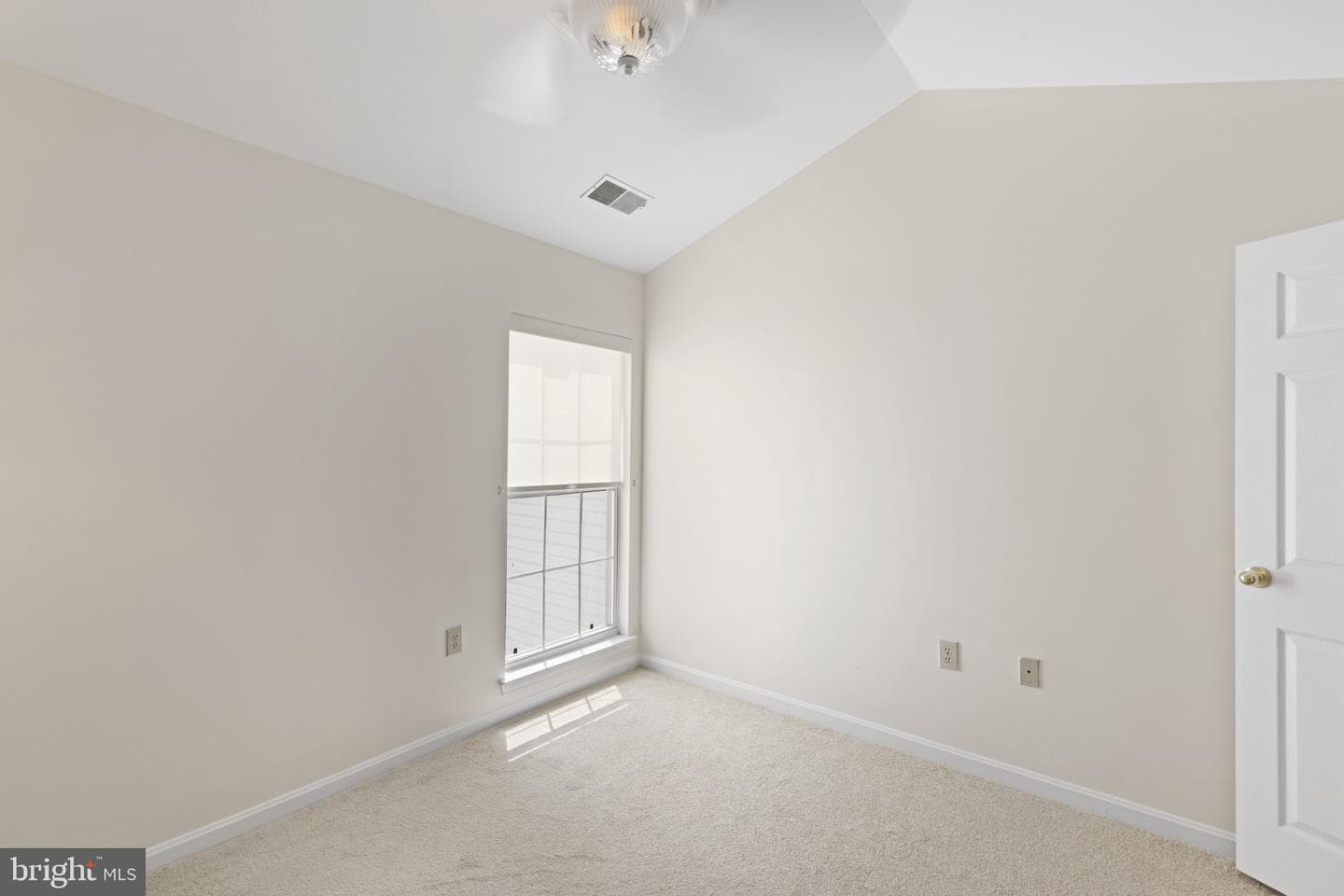 5941 Millrace Court #d-303 photo 20