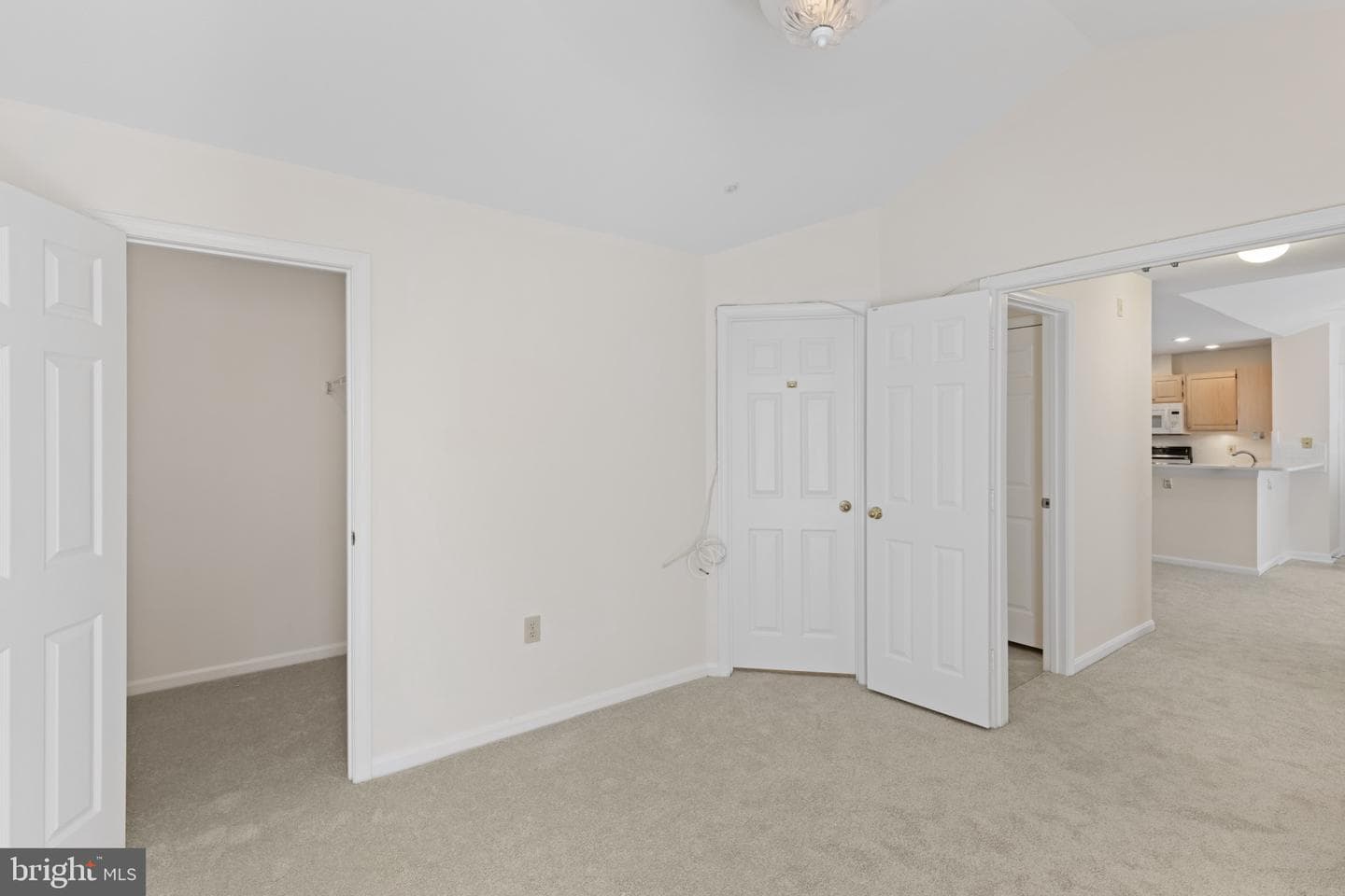 5941 Millrace Court #d-303 photo 21