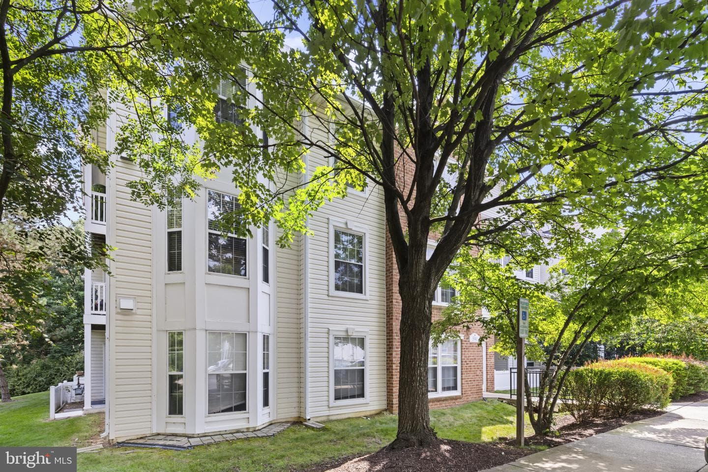 5941 Millrace Court #d-303 photo 3