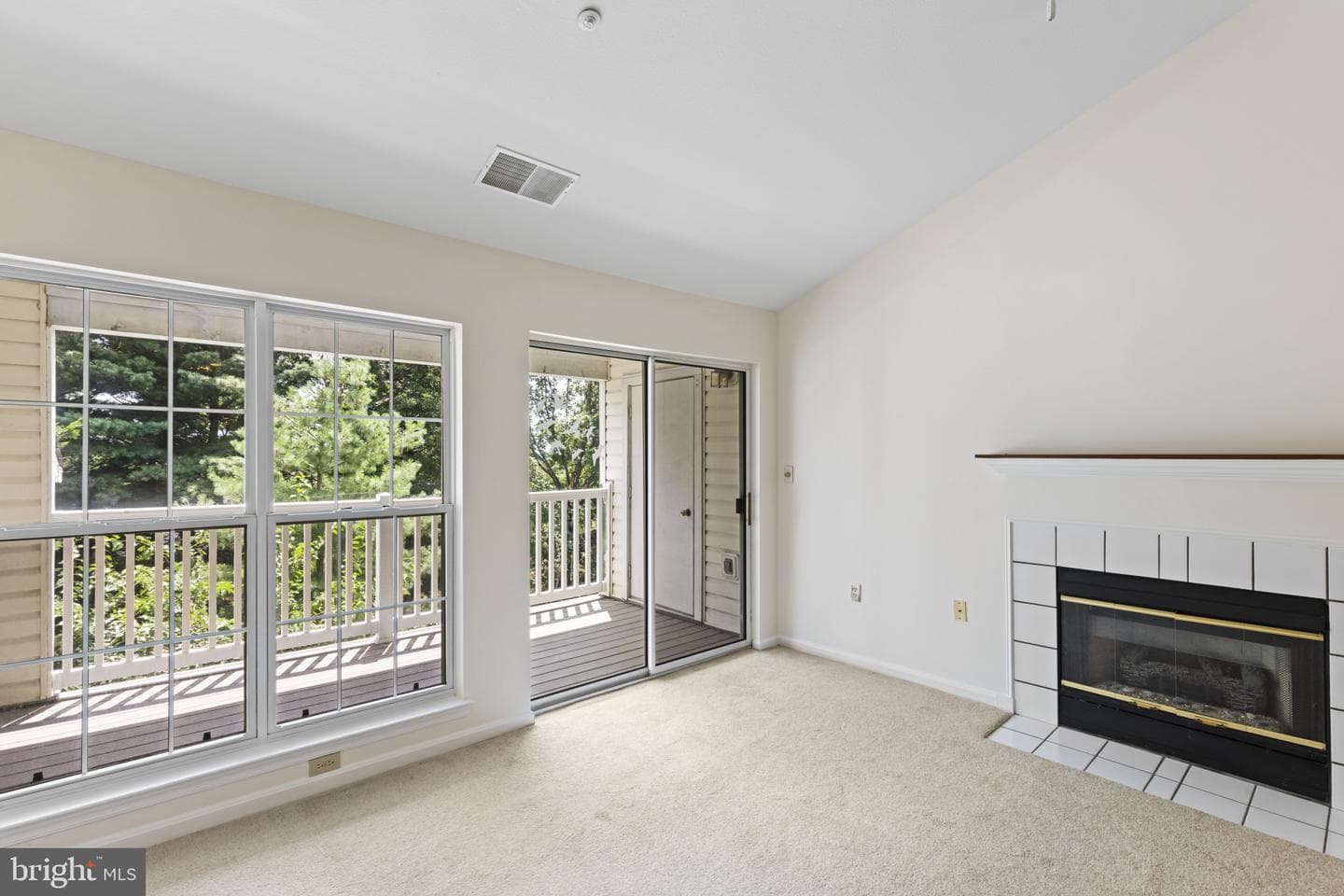 5941 Millrace Court #d-303 photo 4