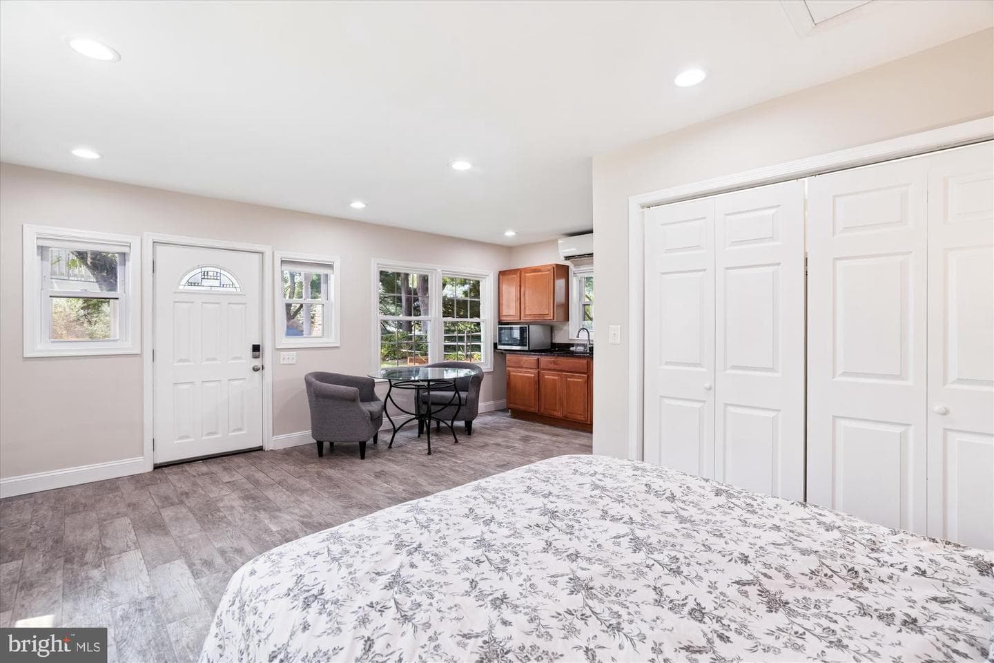 10490 Graeloch Road NE photo 16