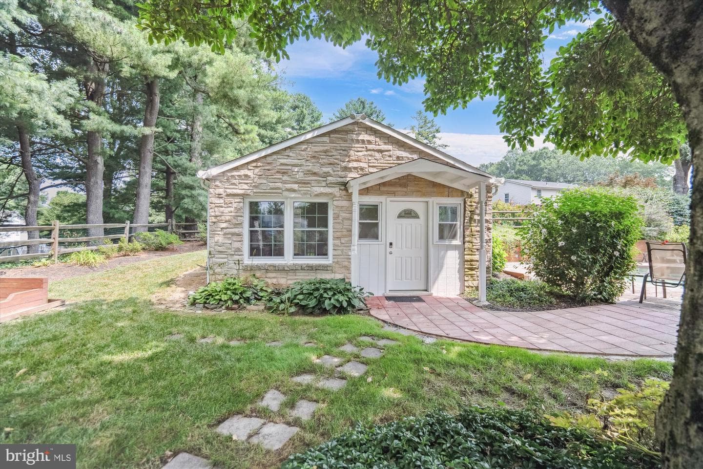 10490 Graeloch Road NE photo 4