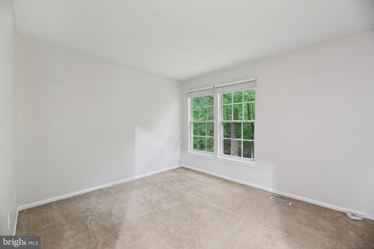 9060 Manorwood Road photo 26
