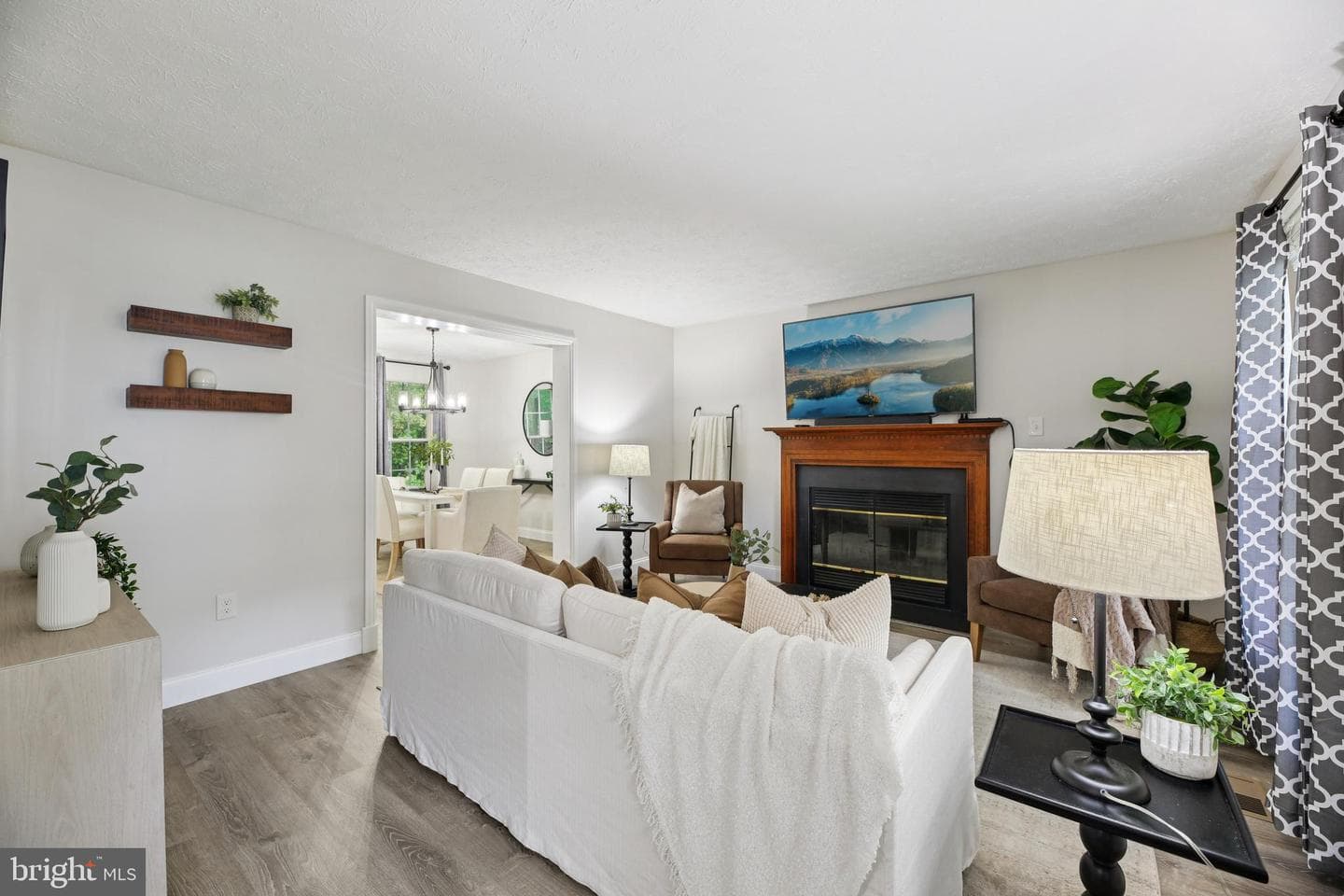 9060 Manorwood Road photo 6