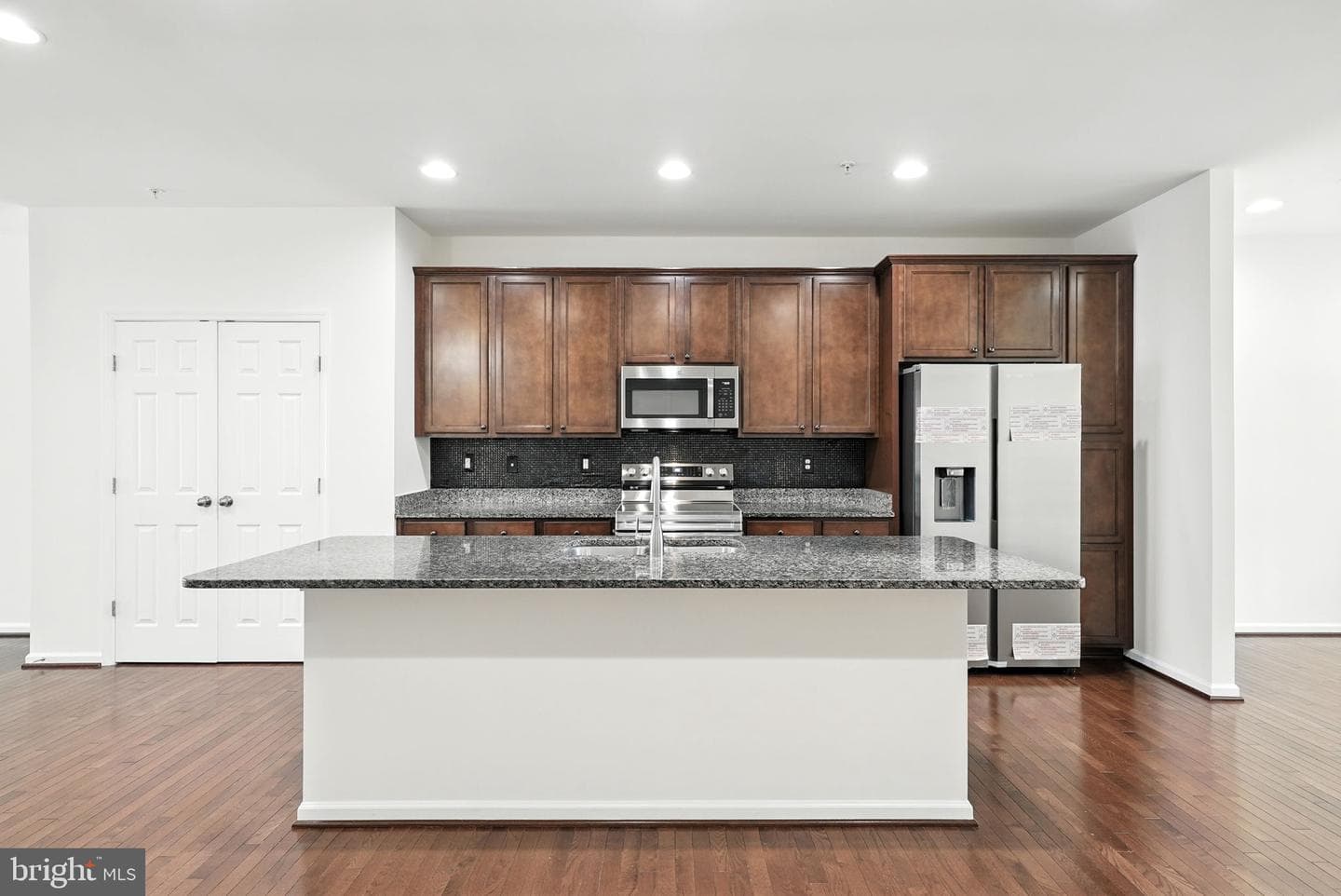 6803 Green Mill Way photo 3