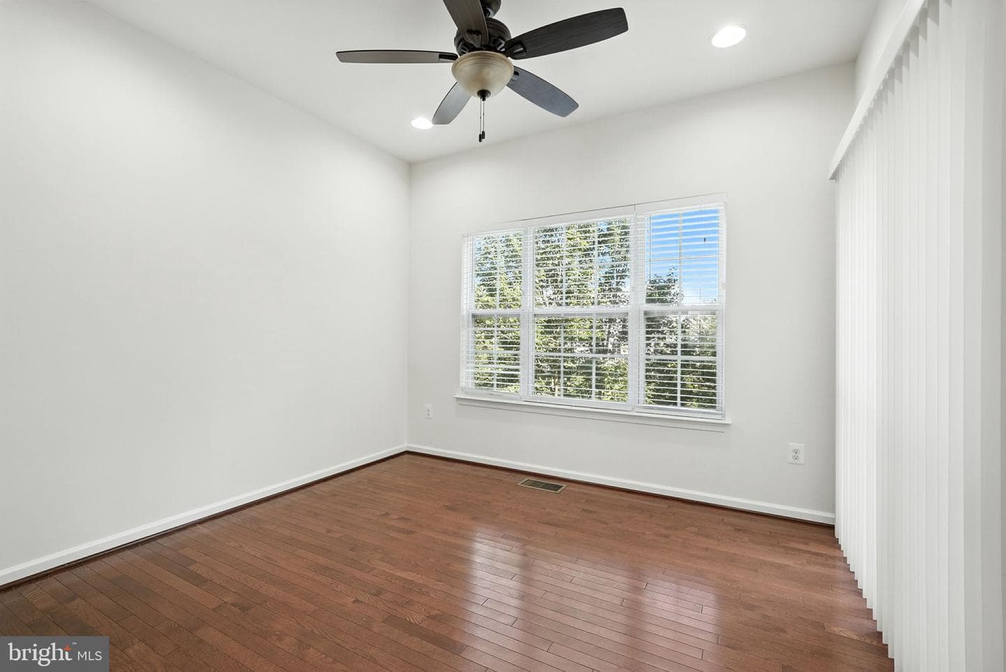 6803 Green Mill Way photo 9