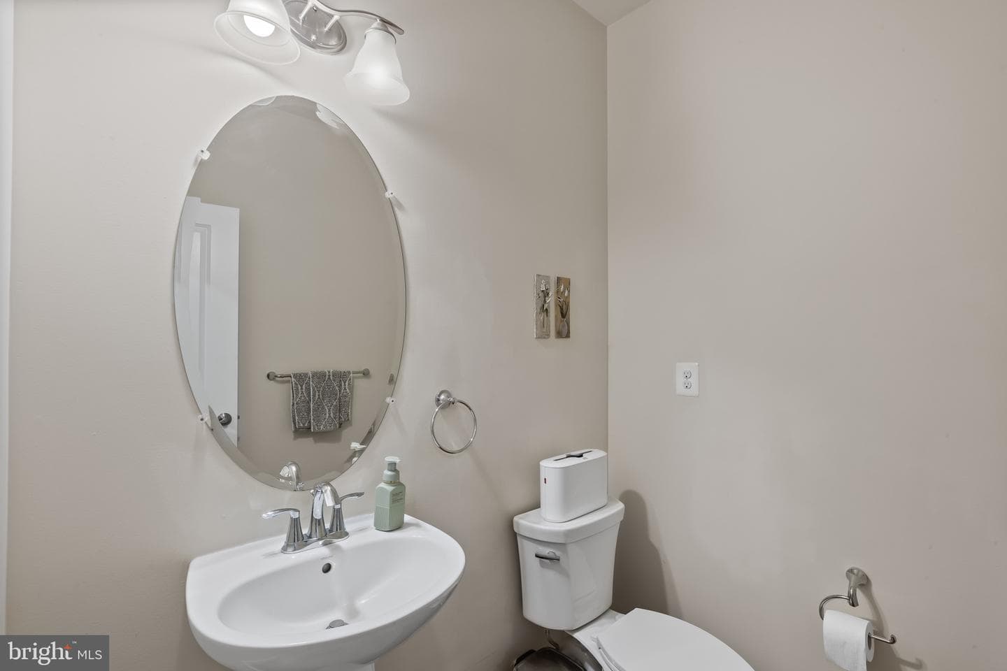 2608 Vardon Lane photo 13