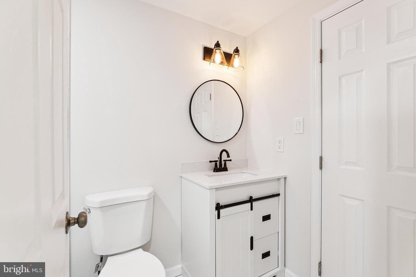 8114 Sheffield Court photo 17