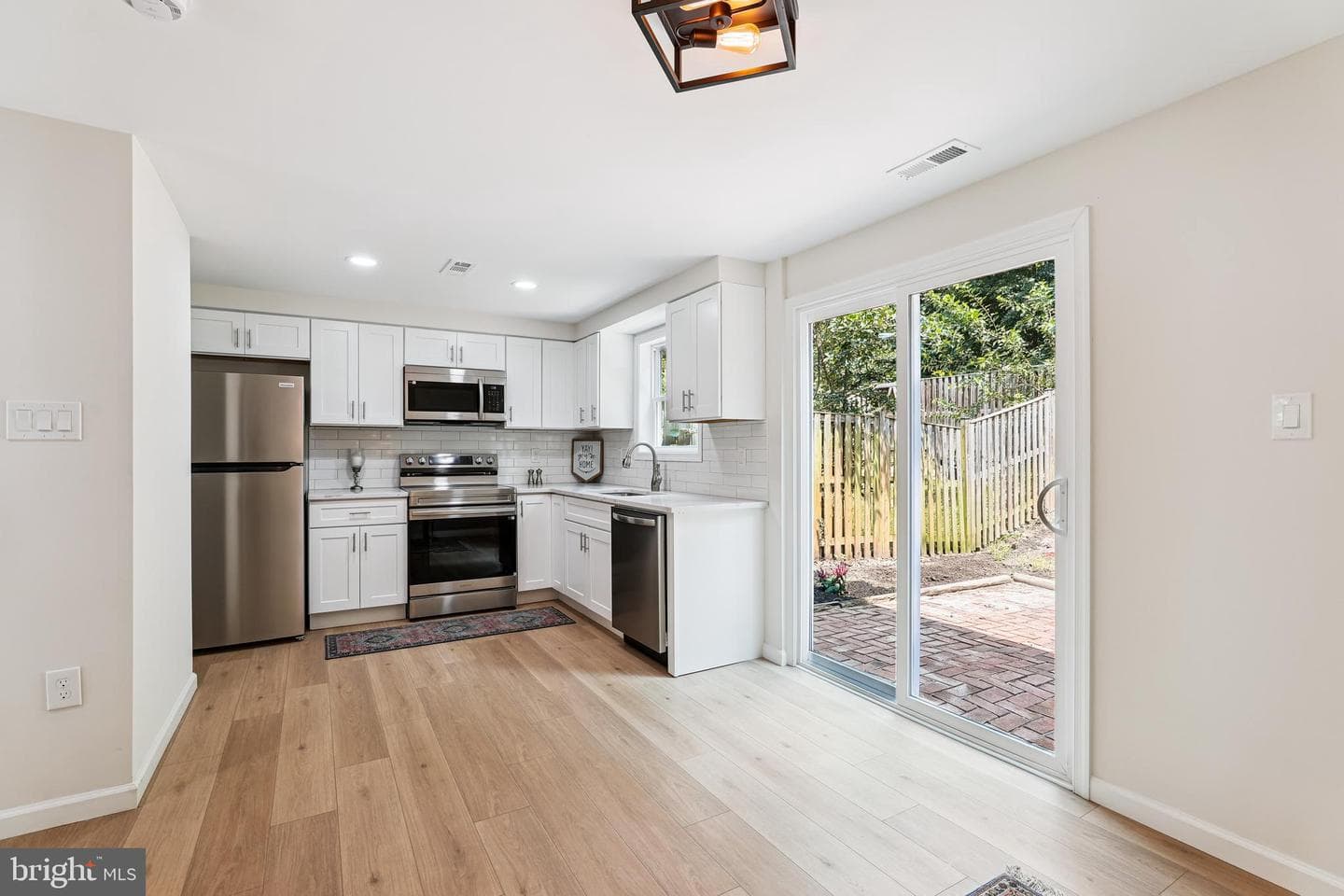 8114 Sheffield Court photo 8