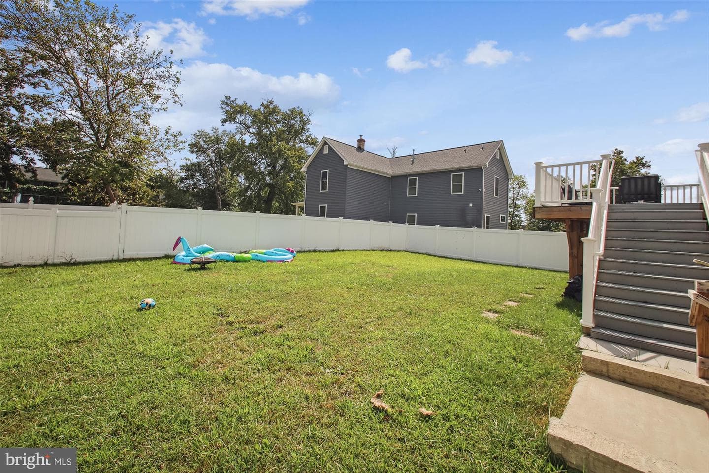 6391 Norris Street photo 4