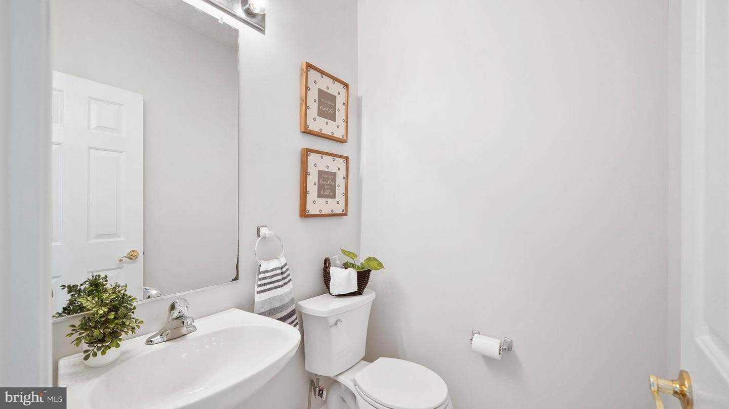 8349 Wades Way photo 28