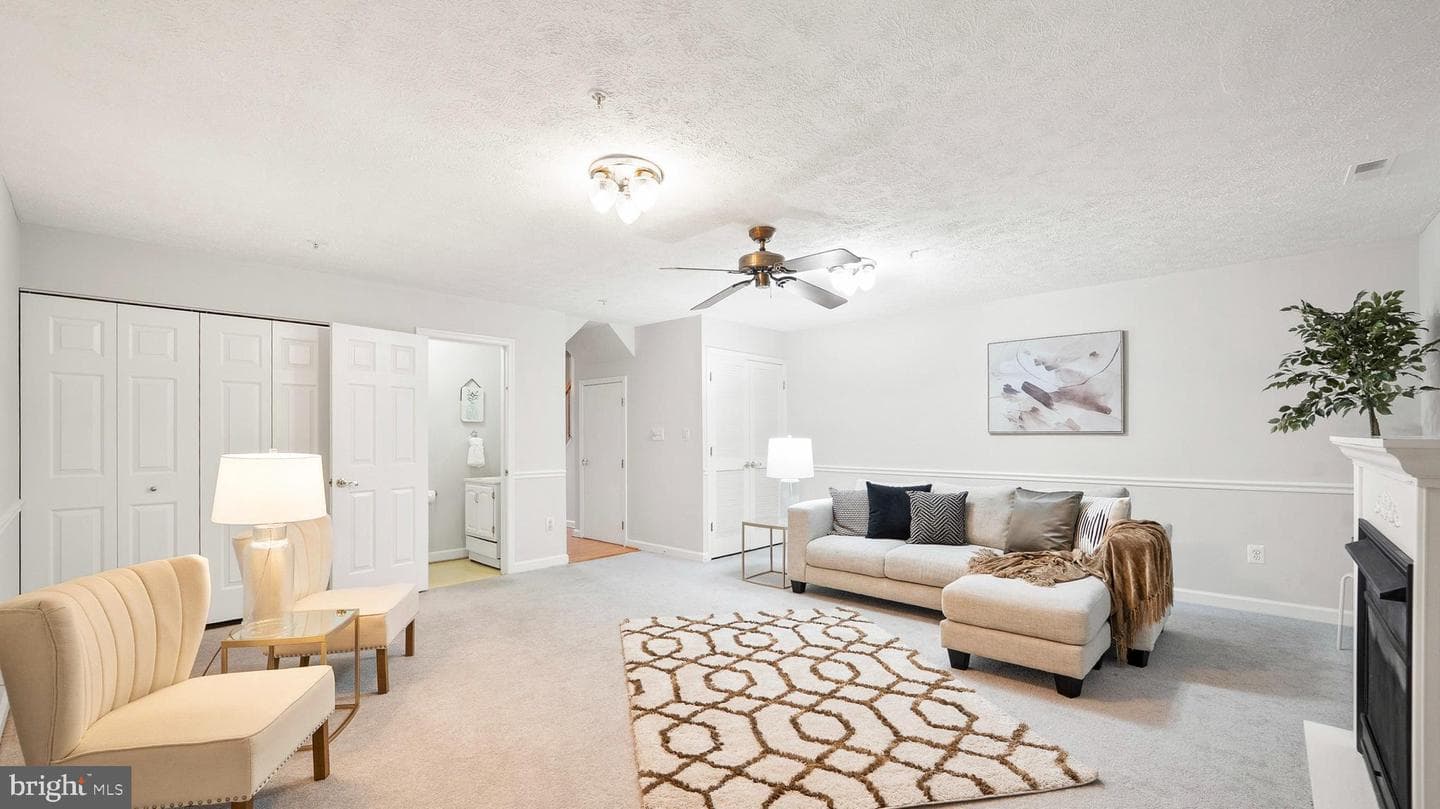 8349 Wades Way photo 6