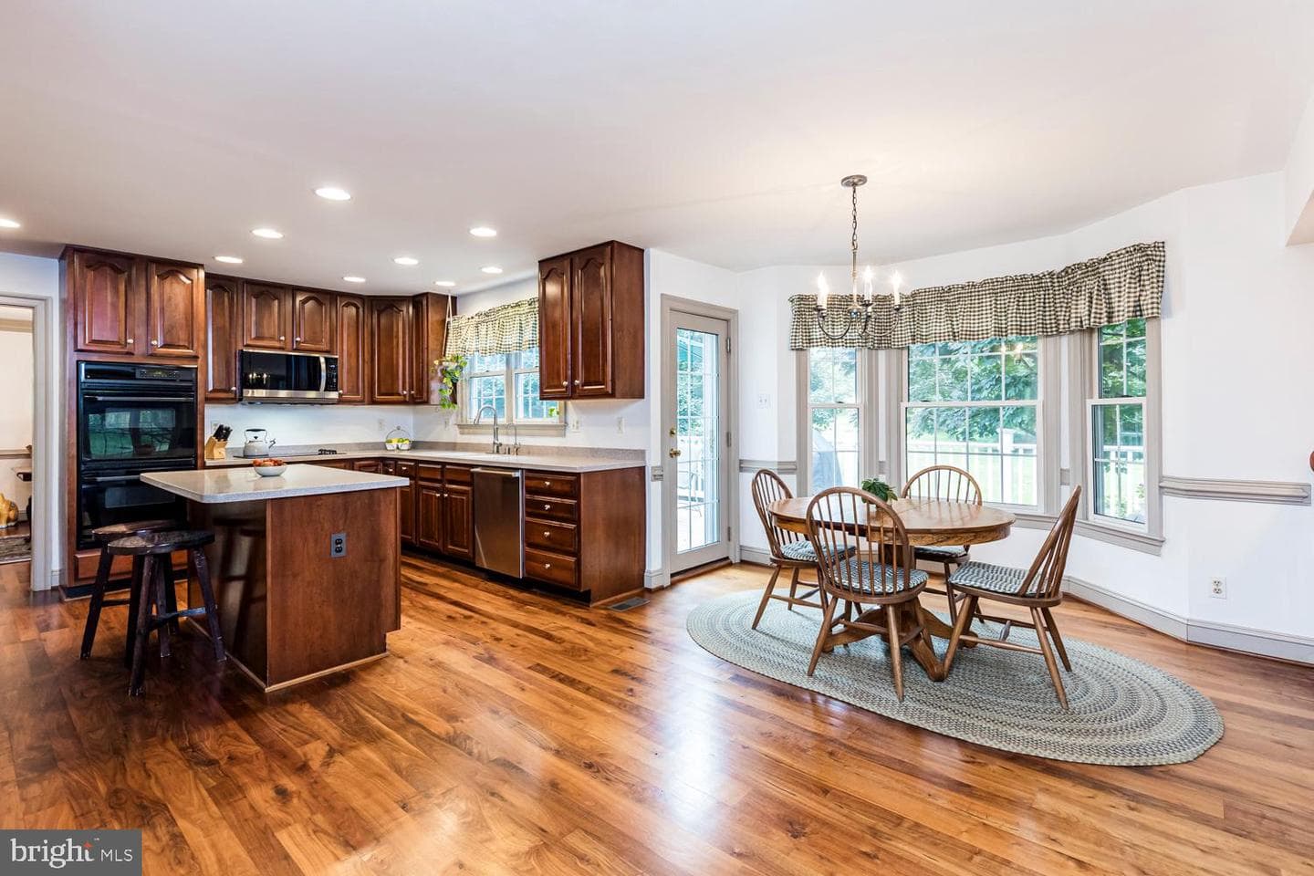 2803 Woodsdale Road photo 3