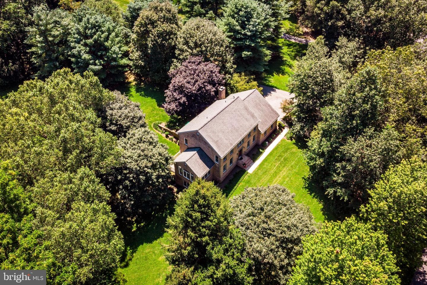 2803 Woodsdale Road photo 5