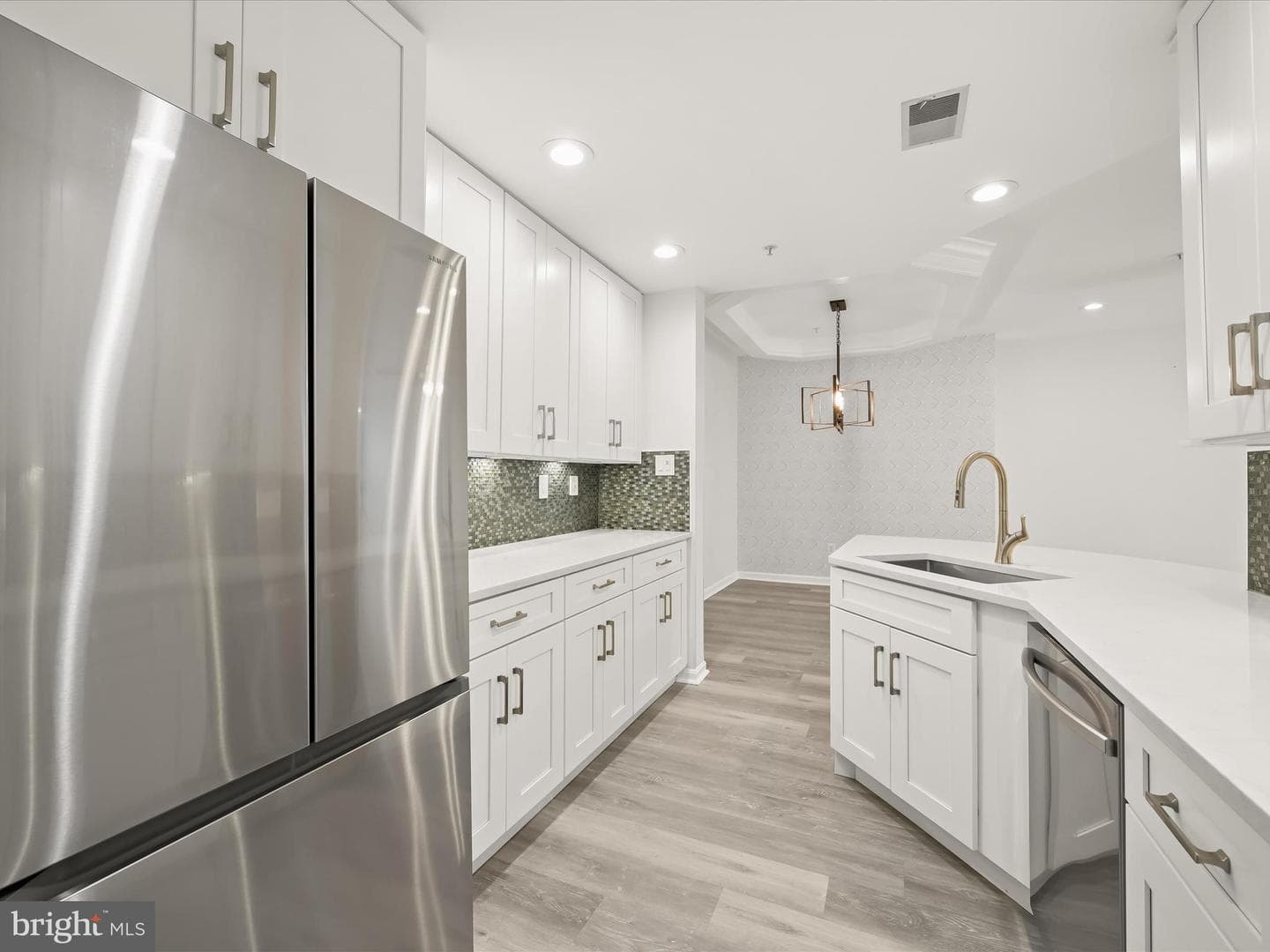 10822 Warfield Place #102 photo 11