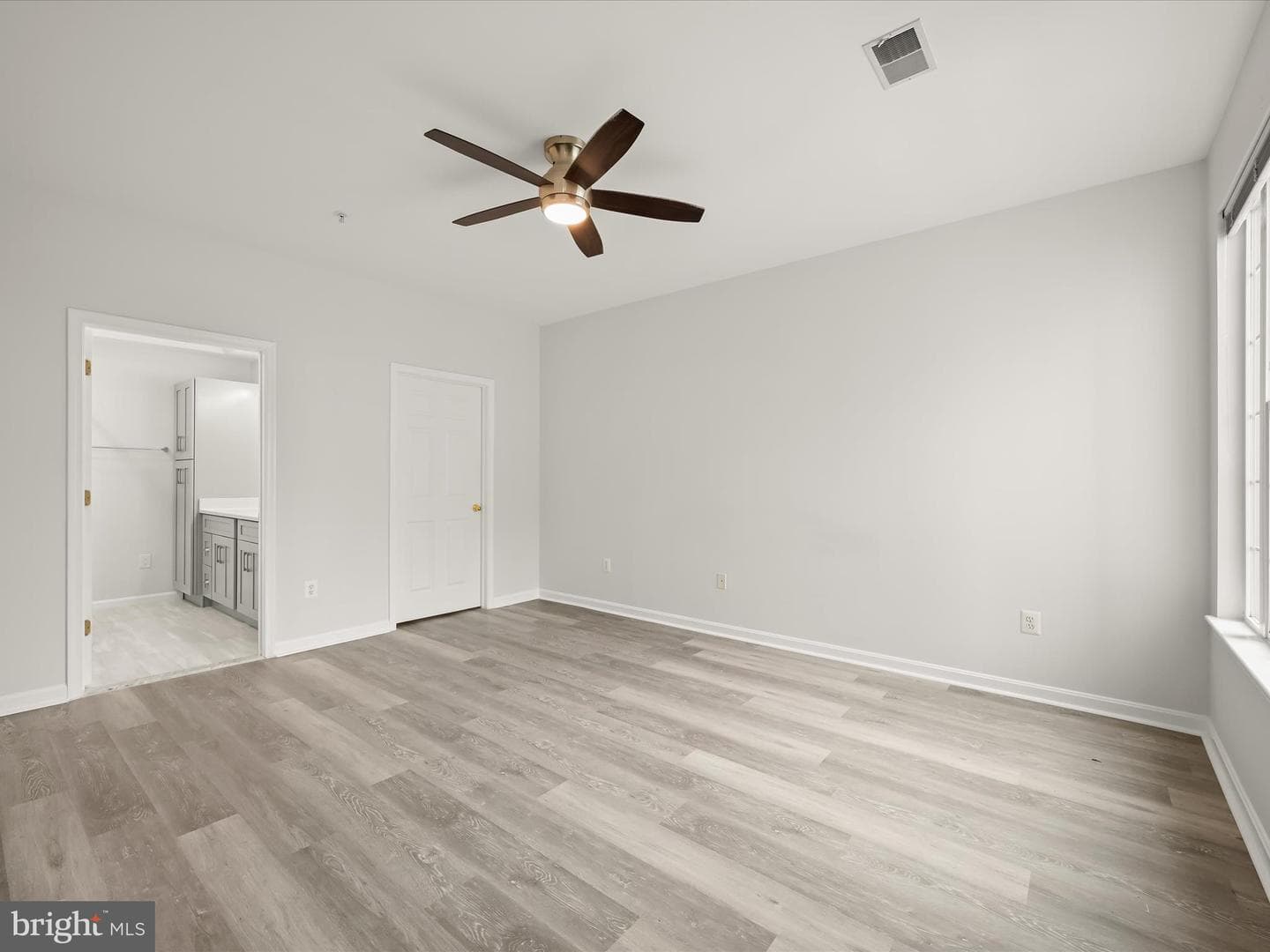 10822 Warfield Place #102 photo 16
