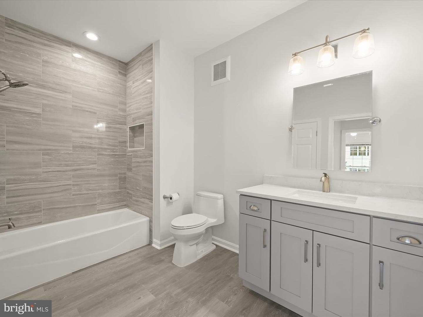10822 Warfield Place #102 photo 24