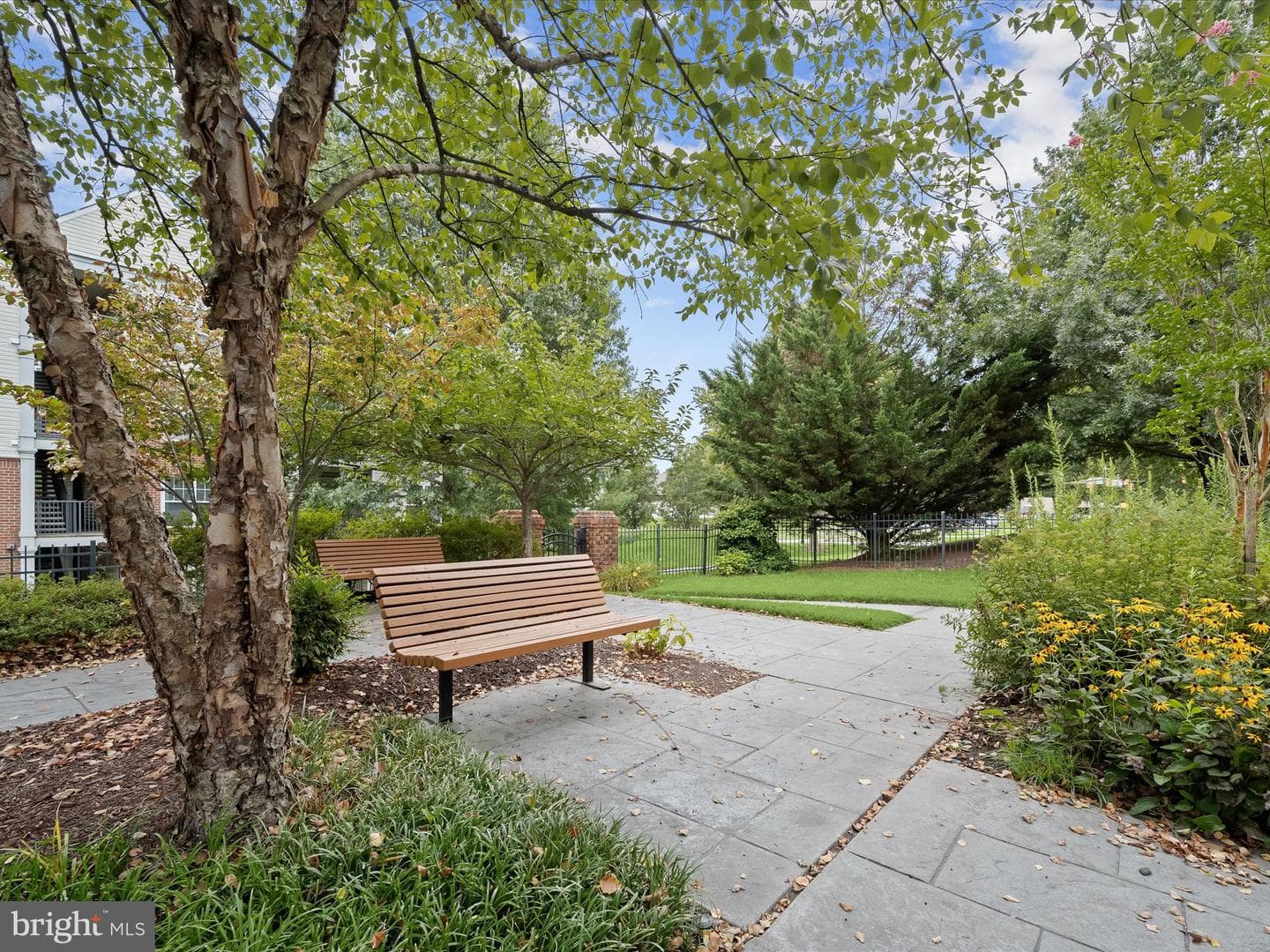 10822 Warfield Place #102 photo 29