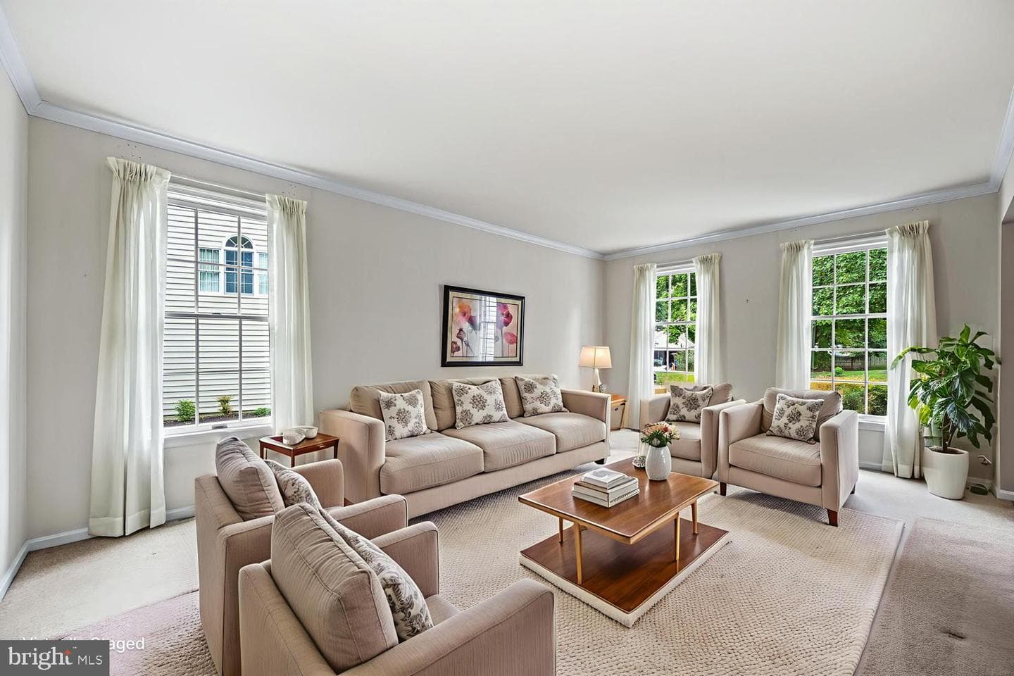 9612 Larchmede Court photo 4