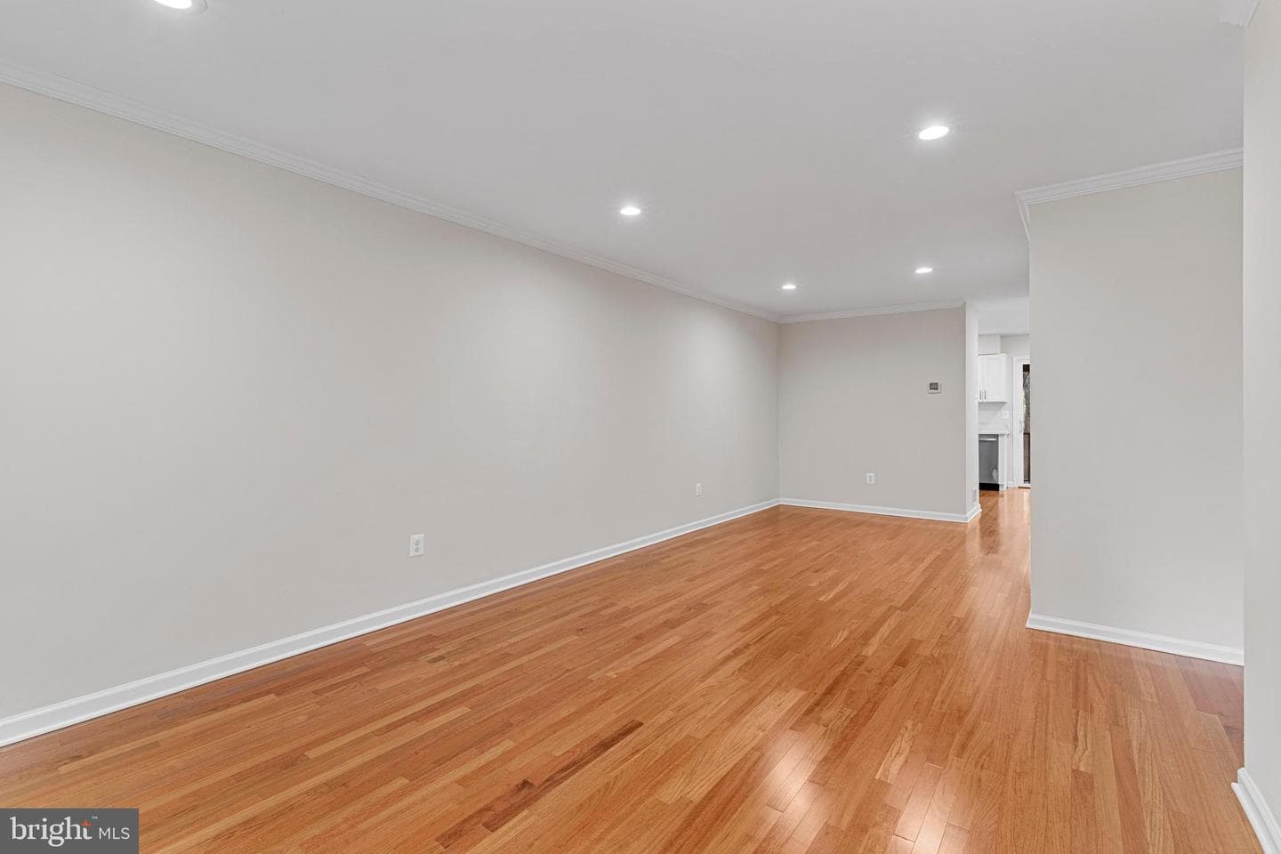 8871 Stonebrook Lane photo 3