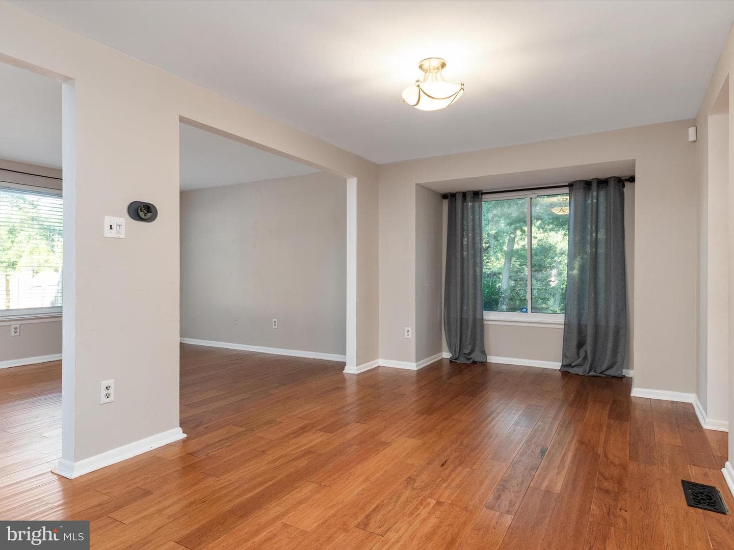 5390 White Mane photo 14
