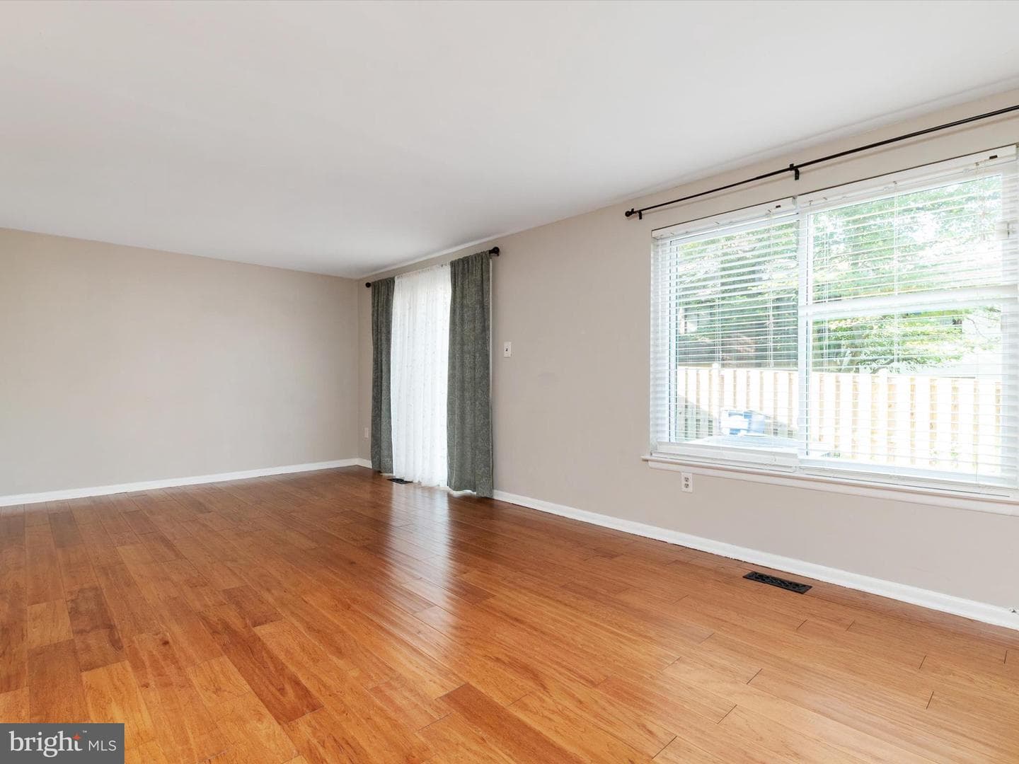 5390 White Mane photo 16