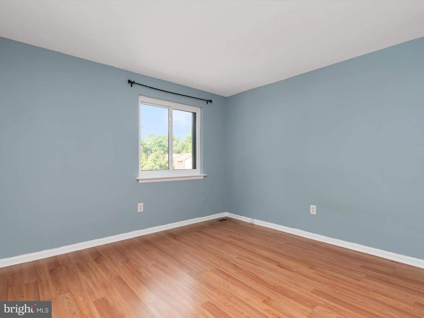 5390 White Mane photo 28