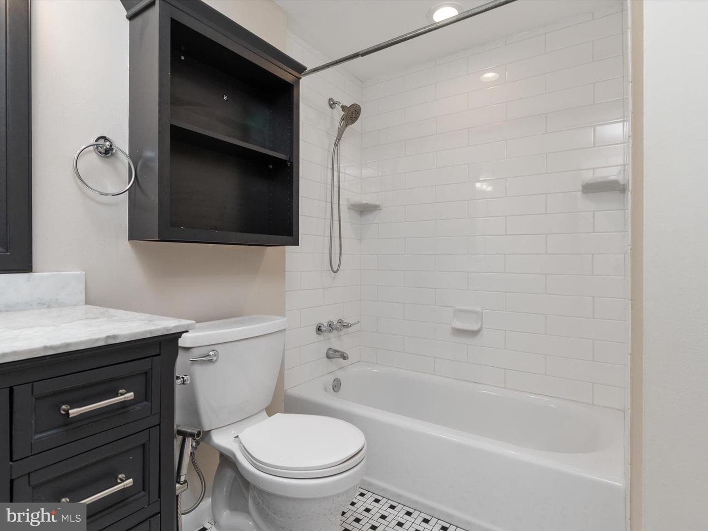 5390 White Mane photo 31