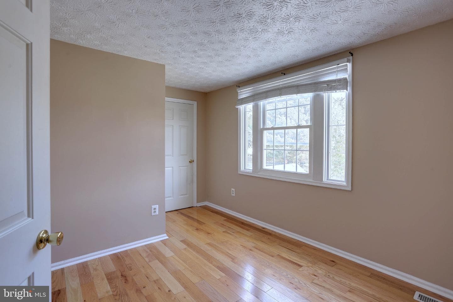 8200 Splashing Brook Court photo 39