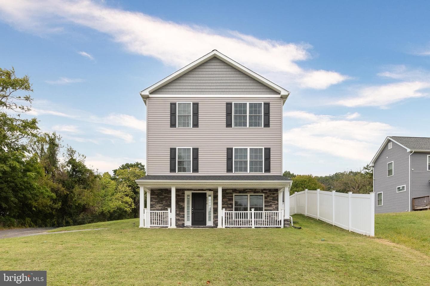 6274 Mound Street photo 2